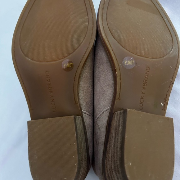 Lucky Brand Suede Tan Ankle Boot Sz 6 1/2 - Picture 6 of 9